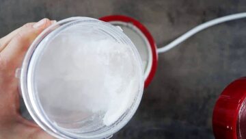 Low Carb schwedische Mandeltorte ohne Zucker: Pulverisieren