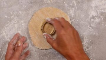 Low Carb Sesamringe: Ausstechen