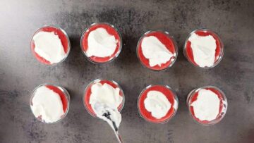 Low Carb Spaghetti Eis Dessert ohne Zucker: Schichten