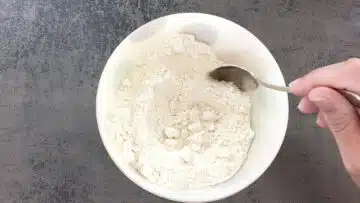 Low Carb Stuten: Mischen