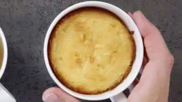 Low Carb Tassenkuchen: Backen