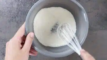 Low Carb Tassenkuchen: Mischen