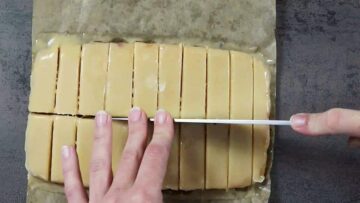 Low Carb Twix ohne Zucker: Schneiden