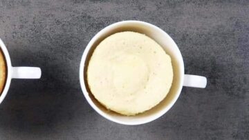 Low Carb Zitronen Tassenkuchen ohne Zucker: Erhitzen