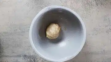 Mandel Pralinen ohne Zucker: Kneten