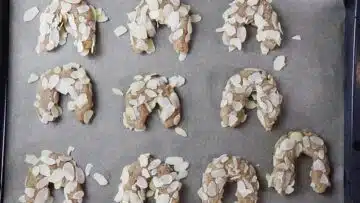 Mandelhörnchen ohne Zucker: Teilen