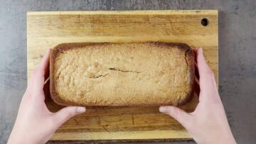 Mandelmuskuchen ohne Zucker: Abkühlen