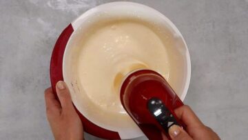 Marzipan Nusskuchen ohne Zucker: Aufschlagen