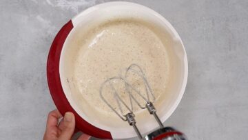 Marzipan Nusskuchen ohne Zucker: Mischen