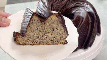 Marzipan Nusskuchen ohne Zucker: Schneiden