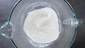 Mohnschnecken ohne Zucker: Mischen