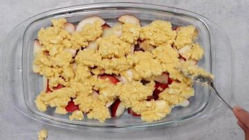 Pfirsich Cobbler: Verteilen