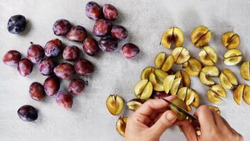 Pflaumenkuchen ohne Zucker: Vorbereiten