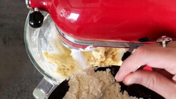 Plätzchen mit Mandelmehl: Kneten