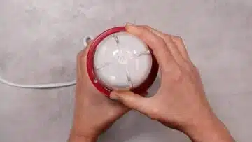 Quarkspeise ohne Zucker: Mahlen