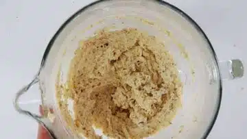 Rumbombe ohne Zucker: Rühren