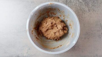 Schoko Mürbeteig ohne zucker und Mehl: Kneten