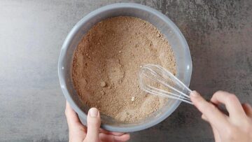 Schoko Mürbeteig ohne zucker und Mehl: Mischen