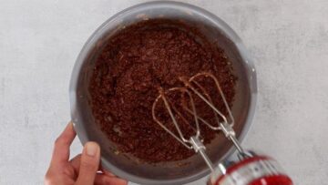 Schoko Zucchini Muffins ohne Zucker: Rühren