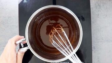 Schokosoße ohne Zucker: Erhitzen