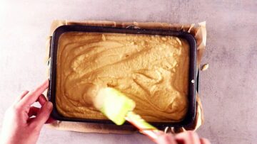 Selterskuchen ohne Zucker: Umfüllen