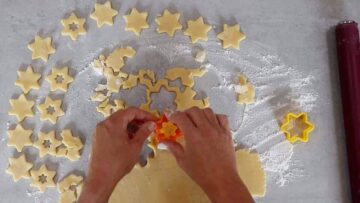 Spitzbuben ohne Zucker: Ausstechen