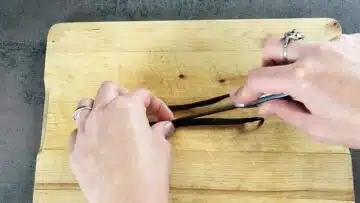 Vanillezucker selber machen ohne Zucker: Schneiden