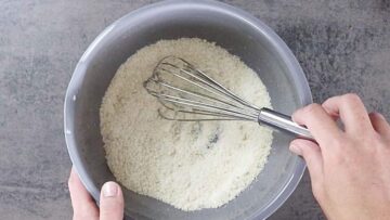 Vegane Plätzchen ohne Zucker: Mischen