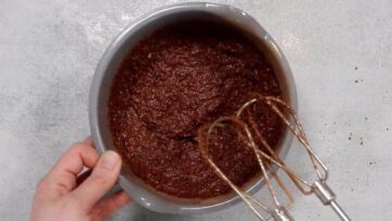 Zebrakuchen ohne Zucker: Rühren
