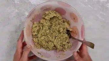 Zucchini Waffeln ohne Mehl: Ruhen