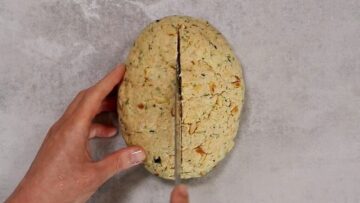 Zucchinibrot ohne Mehl: Formen