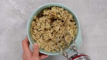 Zucchinibrot ohne Mehl: Rühren