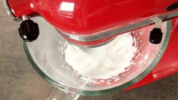 Zuckerstreusel ohne Zucker selber machen: Aufschlagen