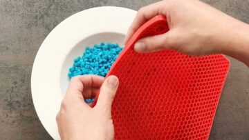 Zuckerstreusel ohne Zucker selber machen: Lösen