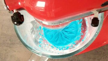 Zuckerstreusel ohne Zucker selber machen: Rühren