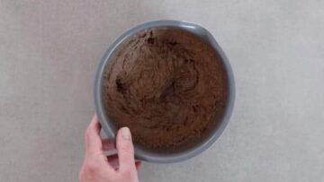 Bananenmuffins ohne Zucker: Einrühren