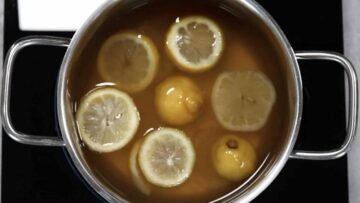 Eis ohne Zucker selber machen: Sirup zubereiten