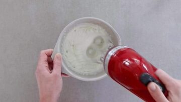 Götterquark mit Joghurt: Rühren