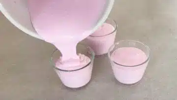 Götterquark mit Joghurt: Umfüllen