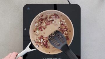 Joppie Sauce selber machen ohne Zucker: Dünsten