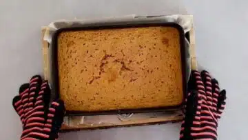 Kalorienarmer Möhrenkuchen ohne Zucker: Backen