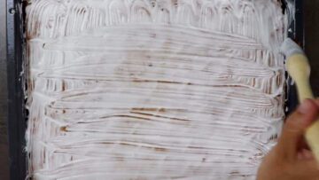 Low Carb Apfelkuchen vom Blech: Dekorieren