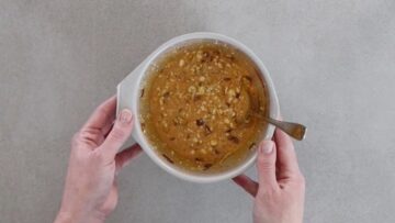 Low Carb Blumenkohlauflauf: Rühren