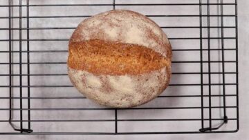 Low Carb Hüttenbrot mit Hüttenkäse: Abkühlen