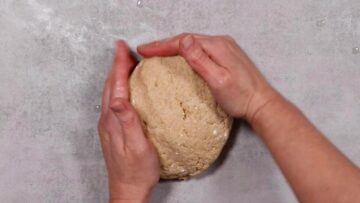 Low Carb Hüttenbrot mit Hüttenkäse: Formen