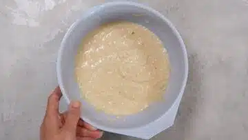 Low Carb Käsebrötchen: Rühren