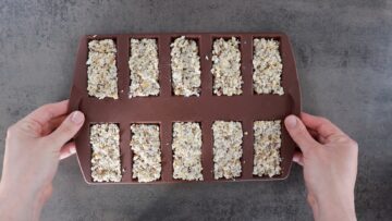 Low Carb Müsli Riegel: Backen
