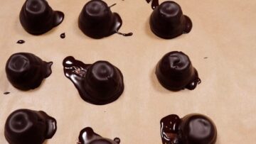 Low Carb Peanut Butter Cups ohne Zucker: Auftauen