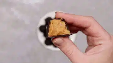 Low Carb Peanut Butter Cups ohne Zucker: Verzehr