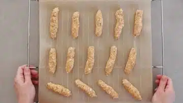 Low Carb Pizzastangen: Backen